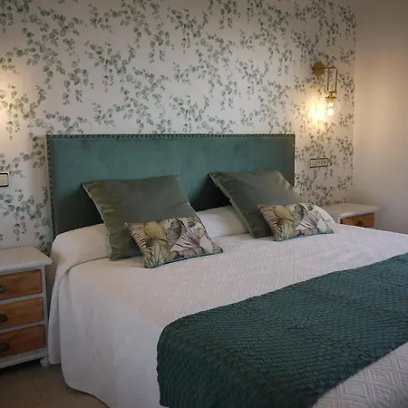 Rochas Hotel Entero サンシェンショ